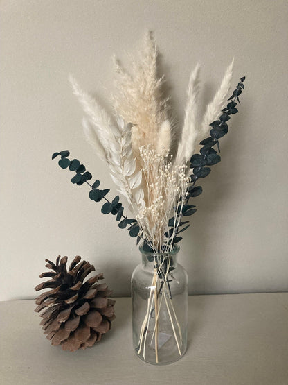 Letterbox White Dried Flowers, Pampas grass & Preserved Eucalyptus 50cm - Norfolk Pampas