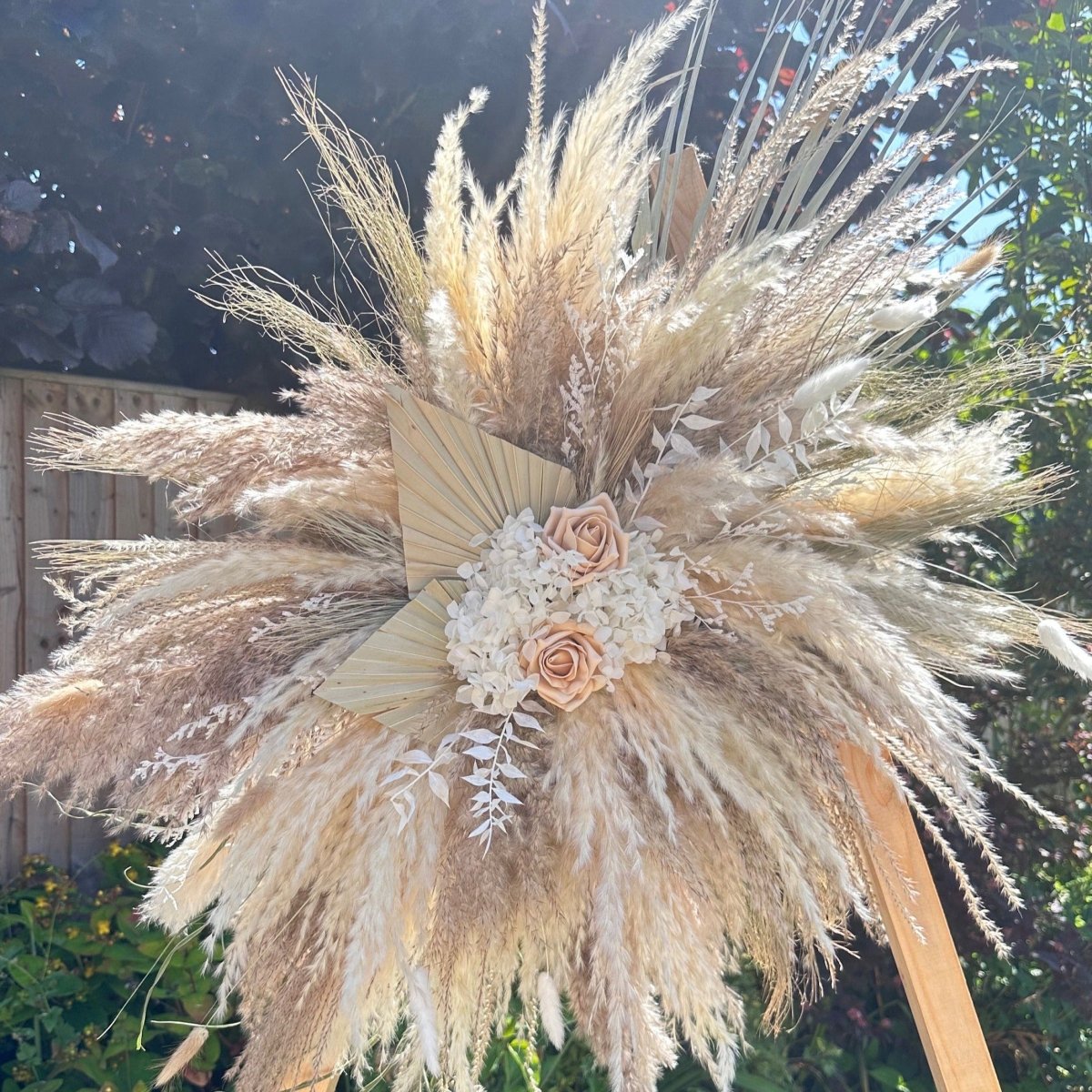 Pampas Cloud with Preserved Roses - Norfolk Pampas